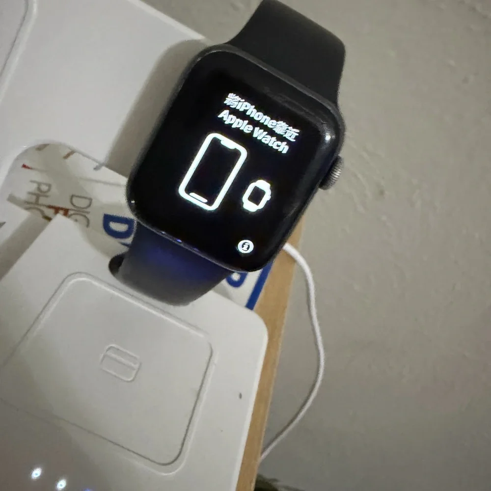 Apple Smartwatch with Black and Silver Accents series 4 40 mm